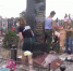 В преддверии Дня памяти и  скорби волонтёры провели уборку на астраханском кладбище - Астрахань 24