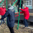 Общественники вместе с местными жителями благоустроили детскую площадк... - ОНФ в Астраханской области