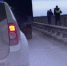 Астраханские полицейские спасли девушку, едва не упавшую с моста - Астрахань 24