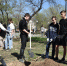 Председатель астраханской Гордумы сажал деревья со школьниками - Bloknot-Astrakhan.Ru