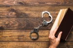 В Астрахани предпринимателя подозревают в невыплате сотруднику зарплаты