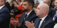Губернатор Астраханской области наградил работников и ветеранов транспортной отрасли - Астрахань 24