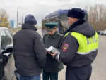 В Астрахани госавтоинспекторы провели совместные рейды с таможенниками