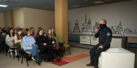 Росгвардеец рассказал астраханским студентам о героизме бойцов СВО - Астрахань 24
