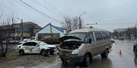 В Астрахани произошло ДТП с участием маршрутного такси - Астрахань 24