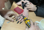 В Астрахани две девушки стали пленницами колец