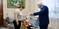 Ребята из Енотаевского района получили подарки с «Елки желаний» - Портал органов государственной власти