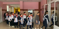 В астраханской школе прошли учения по гражданской обороне - Комсомольская Правда