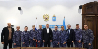 В преддверии Дня защитника Отечества губернатор Астраханской области наградил сотрудников Росгвардии - Газета Волга