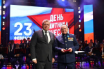 Астраханский губернатор поздравил защитников Отечества с праздником