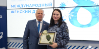 В преддверии 8 марта сотрудниц и военнослужащих Росгвардии наградили в Астрахани - Росгвардия