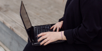 Комментарии в сети стоили астраханке ареста счетов и штрафа - Punkt-a.info