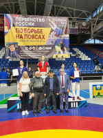 Первенство России по борьбе на поясах среди юношей и девушек 15-17 лет.