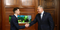 Игорь Бабушкин провел личную встречу с Героем России Владиславом Головиным - Bloknot-Astrakhan.Ru