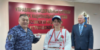 Росгвардия Астраханской области поддержала благотворительную акцию «Красная гвоздика» - Газета Волга