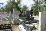 К 80-летию Великой Победы Ассоциация выполнила санитарную уборку территории Мемориального комплекса на Братской могиле на старом кладбище в г. Астрахани