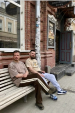 «Димон» из фильма «Бумер» половил воблу и прогулялся в Астрахани
