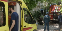 В Астрахани СК проводит проверку по факту гибели девочки, выброшенной из окна во время пожара - Комсомольская Правда
