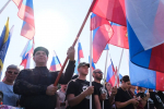Губернатор Игорь Бабушкин передал 21 мотоцикл военнослужащим в День России