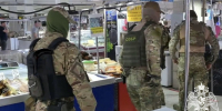 При силовой поддержке Росгвардии на астраханских рынках пресечена незаконная торговля рыбной продукцией - Росгвардия
