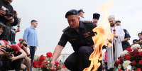 Росгвардейцы поздравили военных моряков с профессиональным праздником в Астрахани - Росгвардия