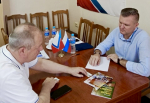 Патриотизм в стихах: Астраханский поэт Дамир Безруков получил поддержку депутата областной Думы
