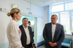 Губернатор Игорь Бабушкин проверил обновленное отделение астраханской поликлиники после капремонта