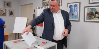 Спикер регионального парламента Игорь Мартынов одним из первых принял участие в выборах - Астрахань 24