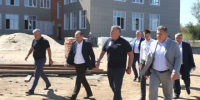 Игорь Бабушкин проинспектировал строительство новой школы в микрорайоне Бабаевского - ГТРК Лотос