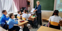 В Астрахани педагог 28 лет посвящает себя работе с детьми, имеющими проблемы со зрением - Комсомольская Правда