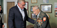 Ветеран ВОВ из Астрахани отметил вековой юбилей и получил награду - Ast-News.Ru