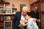 Леонид Огуль поздравил с 90-летием астраханку, пережившую концлагерь