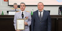 Игорь Мартынов вручил благодарственные письма сотрудникам регионального Управления МВД России - Дума