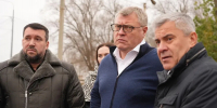 Игорь Бабушкин проверил реконструкцию теплосетей, строительство жилья и ремонт больницы в Наримановском районе - Ast-News.Ru
