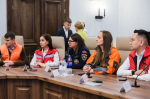 Игорь Бабушкин поздравил астраханских волонтёров с Днём добровольца