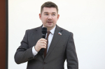 Депутат Гордумы поблагодарил врачей инфекционной больницы за труд