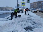 В Астрахани коммунальщики ликвидируют последствия непогоды