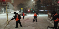 В Астрахани коммунальные службы работают без остановки из-за снегопада - Южная Волна