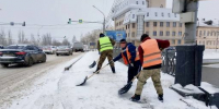 Коммунальщики Астрахани ведут масштабную борьбу со снегопадом - Астраханский листок