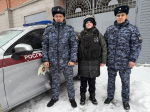 В рамках акции «Ёлка желаний» росгвардейцы исполнили мечту воспитанника «Гвардейской смены» в Астрахани
