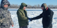 Астраханец провалился под лед на глазах у водолазов на тренировке - Bloknot-Astrakhan.Ru