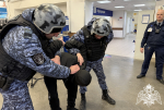 Наряд вневедомственной охраны Росгвардии задержал находящегося в федеральном розыске астраханца