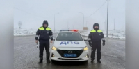 Астраханские госавтоинспекторы оперативно доставили в больницу девочку, нуждающуюся в экстренной медпомощи - ГТРК Лотос