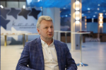 Губернатор Игорь Бабушкин поздравил художественного руководителя Астраханского театра оперы и балета с присвоением звания «Заслуженный артист Российской Федерации»