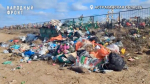 Кладбище на окраине Астрахани стало стихийной свалкой