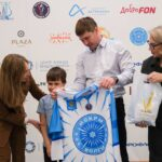 Юные астраханские спортсмены получили новые комплекты формы в рамках благотворительной программы ДоброFON компании FONBET