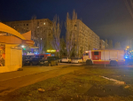 Ночью в Астрахани загорелась квартира в жилом доме: есть пострадавшая