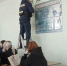 Астраханские спасатели вызволили котёнка из вентиляционного плена - Астрахань 24