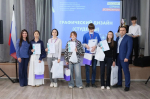 Анастасия Бубнова наградила победителей и участников в номинации «Графический дизайн» регионального этапа чемпионата «Абилимпикс»