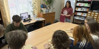 Имена астраханских литераторов ожили на библиотечной спилс-карте - ЦГБС г. Астрахани